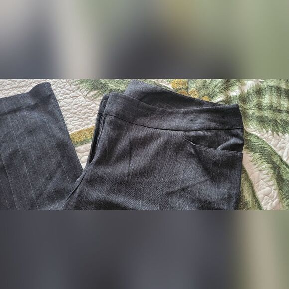 Lane Bryant pinstripe wide leg Trousers (20) - Picture 9 of 9
